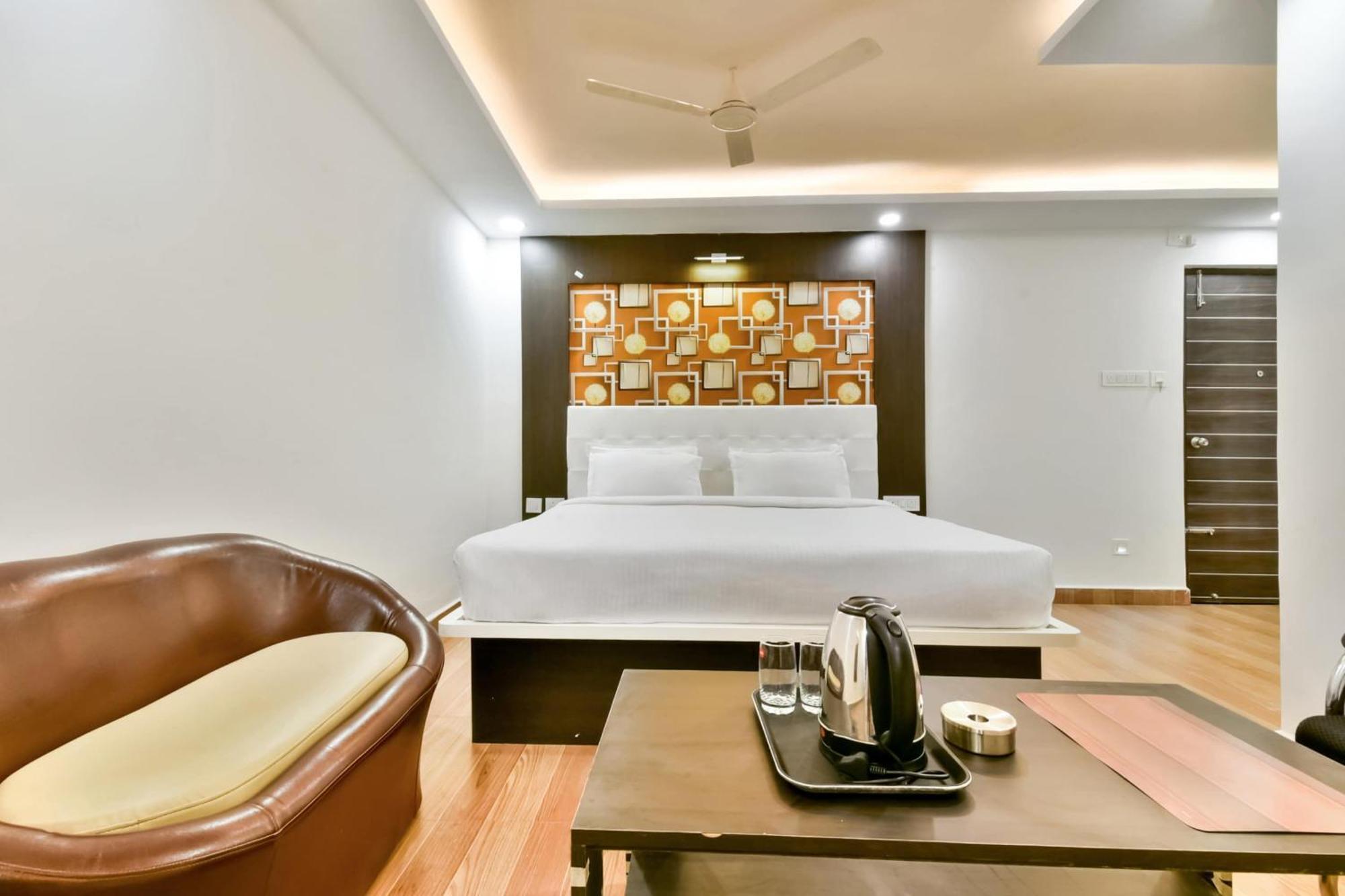 Collection O Addiction Hotel ปัฏนา ภายนอก รูปภาพ
