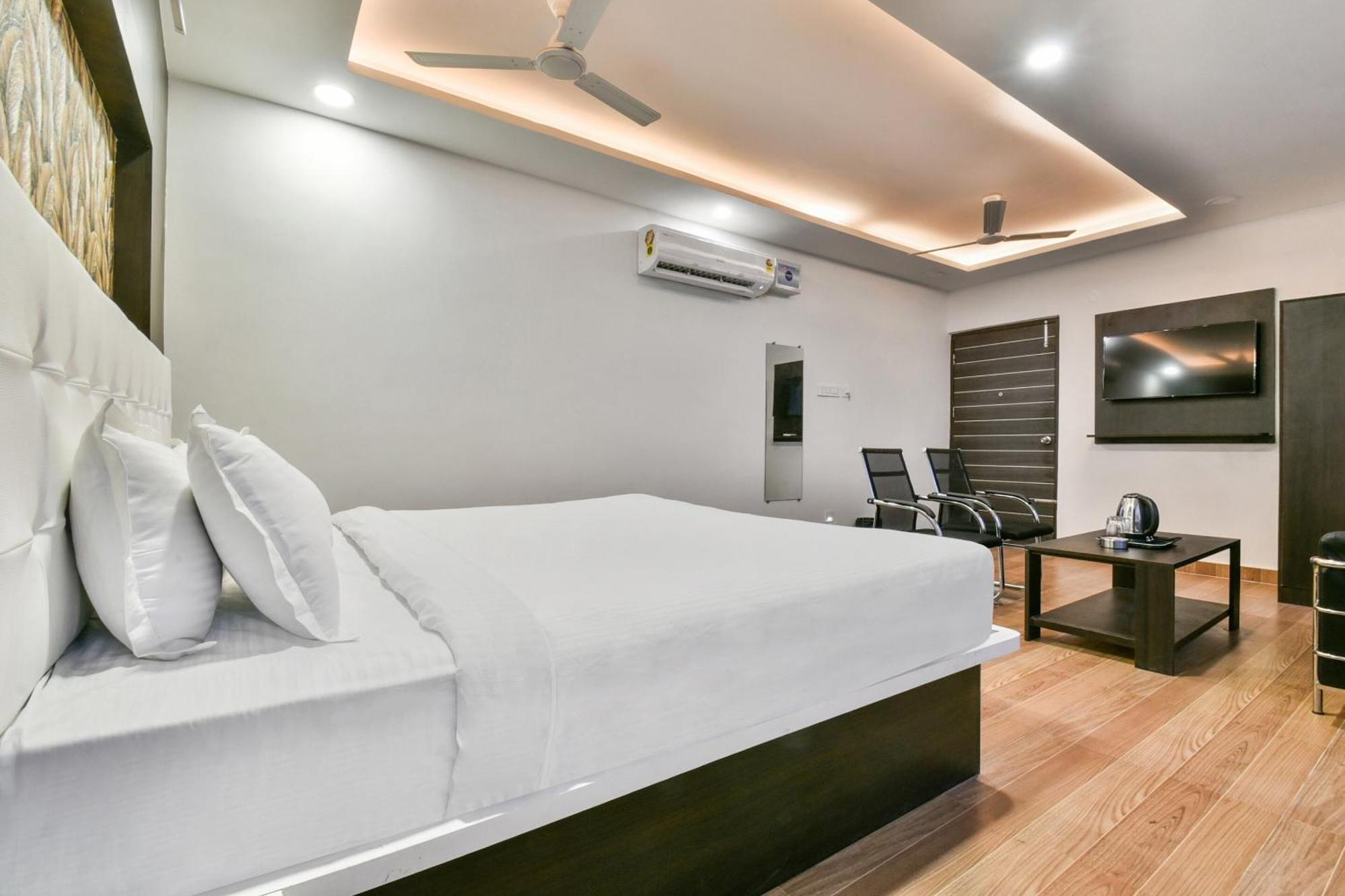 Collection O Addiction Hotel ปัฏนา ภายนอก รูปภาพ