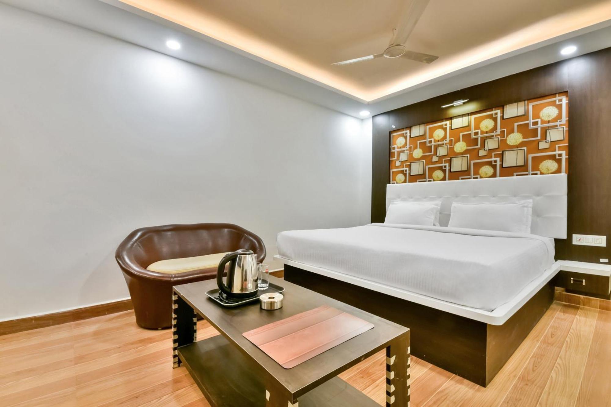 Collection O Addiction Hotel ปัฏนา ภายนอก รูปภาพ