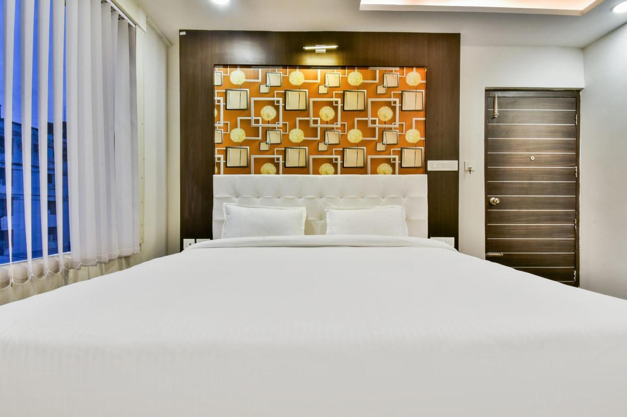 Collection O Addiction Hotel ปัฏนา ภายนอก รูปภาพ